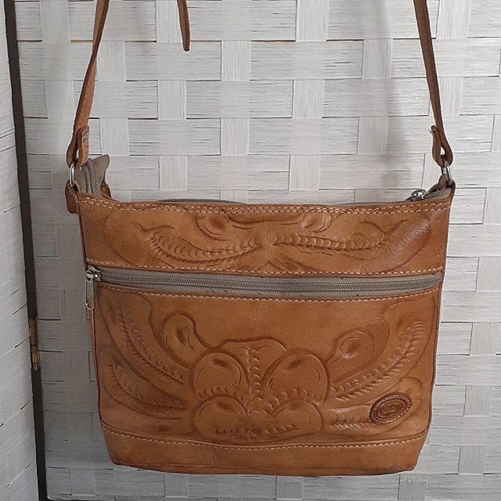 👉*SERGIOS COLLECTION* CLASSIC HAND TOOLED GENUINE LEATHER CROSSBODY BAG ~8x10"